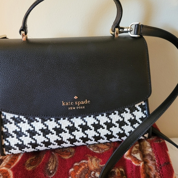 Kate Spade Darcy woven houndstooth top handle satchel. Crossbody in black. NWOT. - Picture 3 of 6
